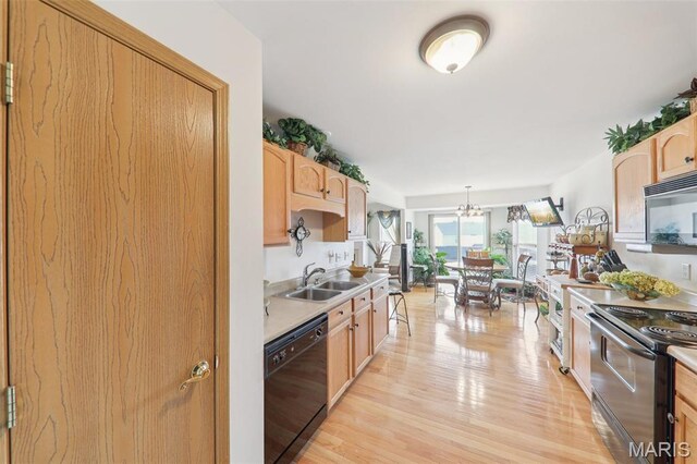 6 Glen Allen Ct, Florissant, MO 63034