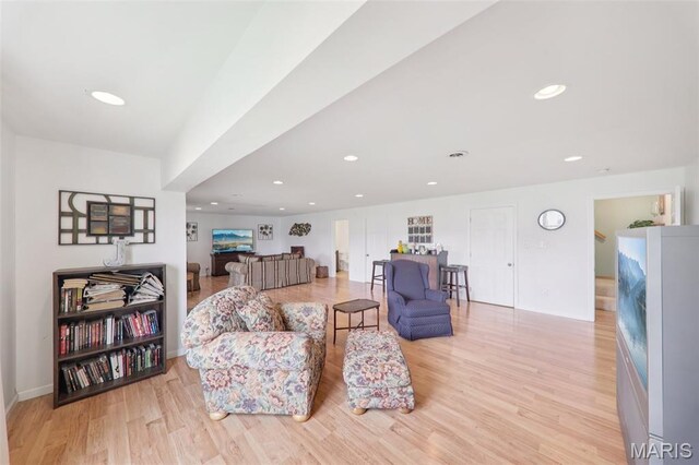 6 Glen Allen Ct, Florissant, MO 63034