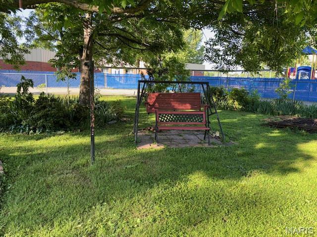 212 S St, Charleston, MO 63834 - photo 9