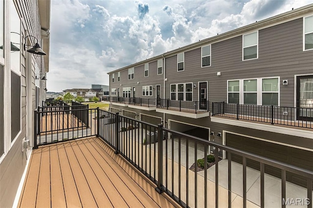 8923 Gateway Hts Unit 94-805, Richmond Heights, MO 63144 - deck with a residential view
