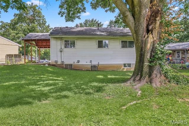 220 Versailles Dr, Florissant, MO 63031 - back of property