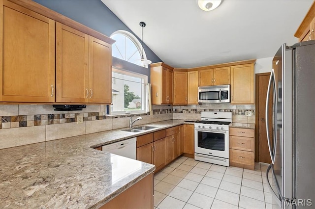12805 Polo Parc Dr, Maryland Heights, MO 63146 - photo 2