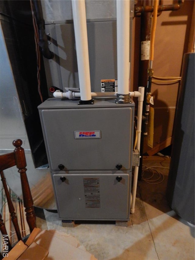 6230 Cuivre Ford Rd, Troy, MO 63379 - utility room with heating unit