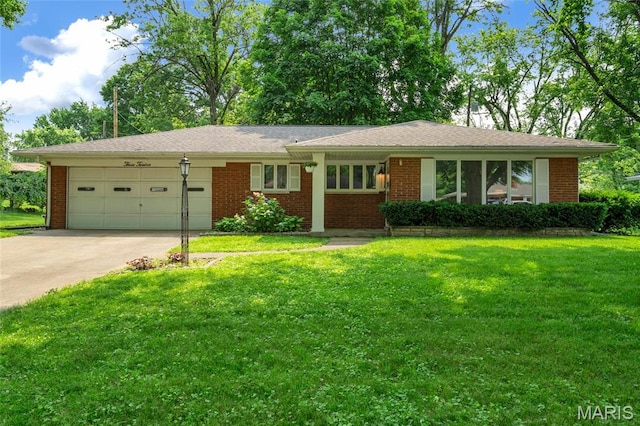 312 Longview Dr, Belleville, IL 62223
