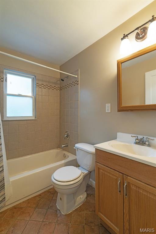 8217 Buchanan Ave, Saint Louis, MO 63114 - bathroom with vanity and shower / bathtub combination