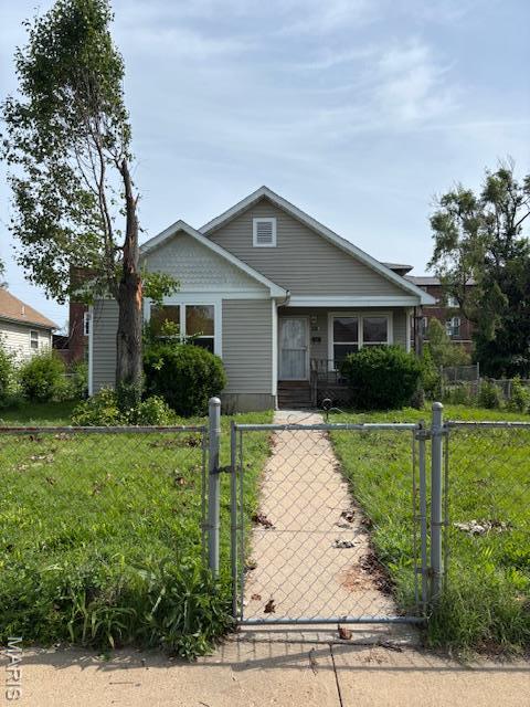 4251 W Maffitt Ave W, Saint Louis, MO 63113 - bungalow with a gate