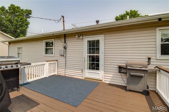 906 E Fairgrounds Ave, Jerseyville, IL 62052 - wooden terrace with area for grilling
