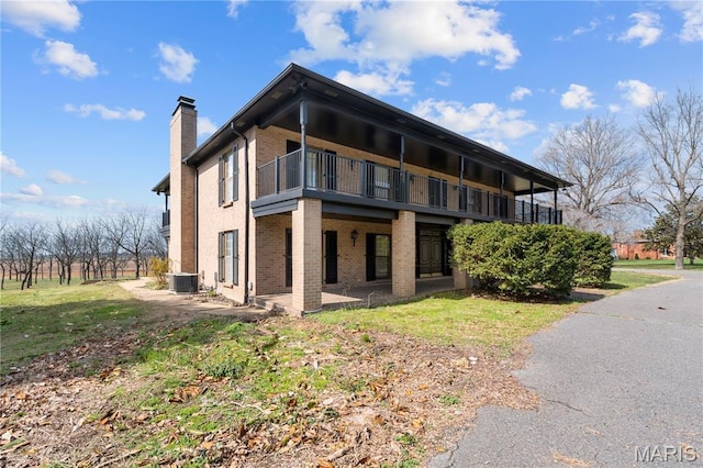 305 Ridge Dr, Sikeston, MO 63801 - view of building exterior featuring cooling unit