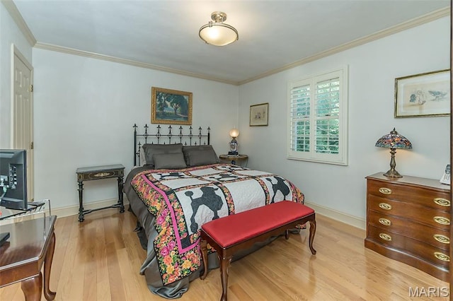 3 Deer Creek Woods, Ladue, MO 63124 - bedroom featuring crown molding and light wood-style floors
