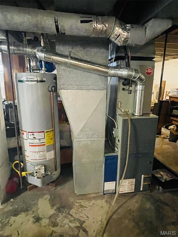 111 Elm St, Cottage Hills, IL 62018 - utilities with water heater