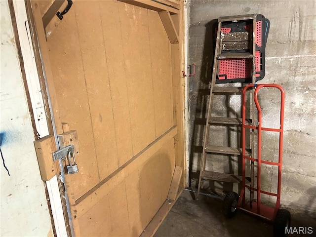 450 N Main St, Saint Clair, MO 63077 - view of utility room
