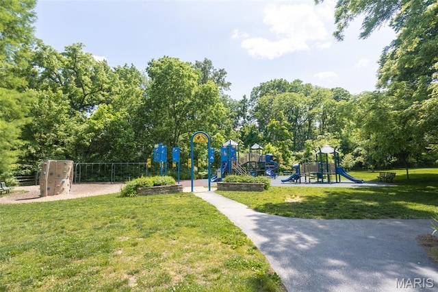 541 W Kirkham Ave, Webster Groves, MO 63119