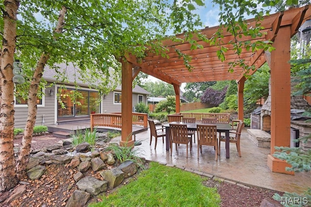 1316 Breezeridge Dr, Des Peres, MO 63131 - view of patio / terrace featuring a pergola and outdoor dining area