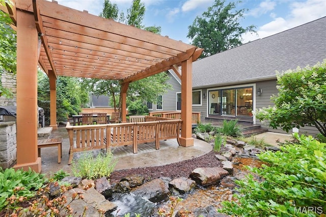 1316 Breezeridge Dr, Des Peres, MO 63131 - view of patio with a pergola