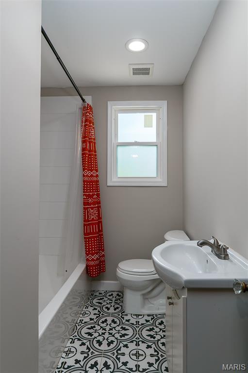 1375 S New Florissant Rd, Florissant, MO 63031 - photo 15