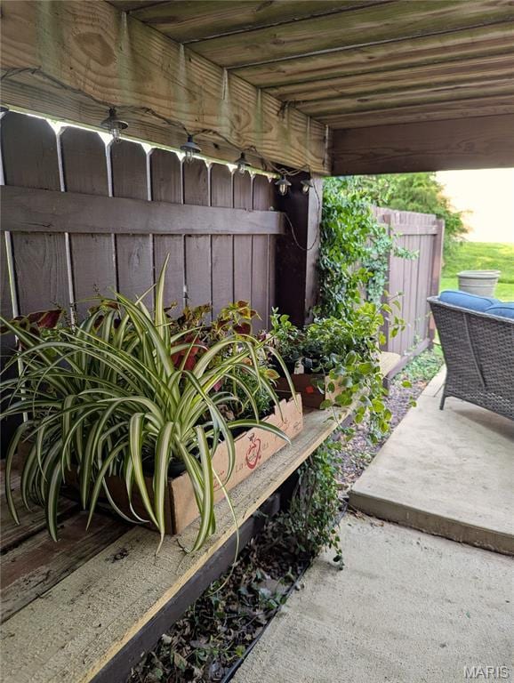 604 N Hena St, Greenville, IL 62246 - view of patio / terrace