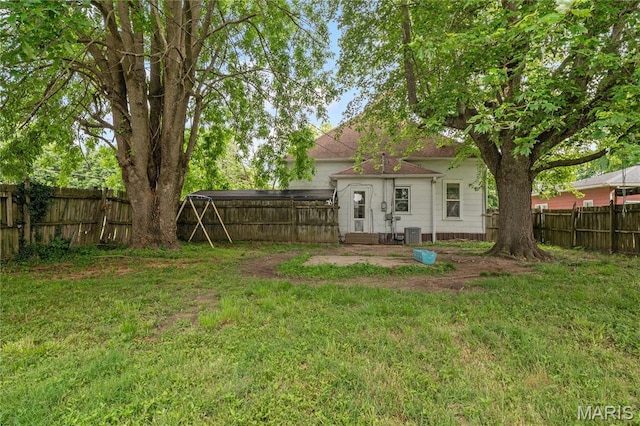 330 Elliott Ave, Chaffee, MO 63740 - view of yard featuring central air condition unit