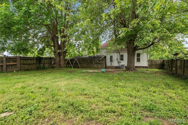 330 Elliott Ave, Chaffee, MO 63740 - view of yard with central AC
