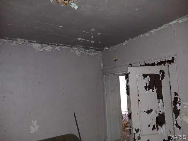 653 N 37th St E, St Louis, IL 62205 - view of empty room