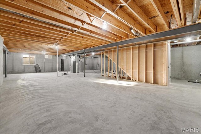 7405 Shadow Point Dr, Saint Louis, MO 63129 - unfinished below grade area with water heater