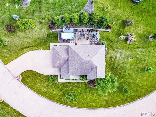 3312 Royal Crest Cir, Washington, MO 63090