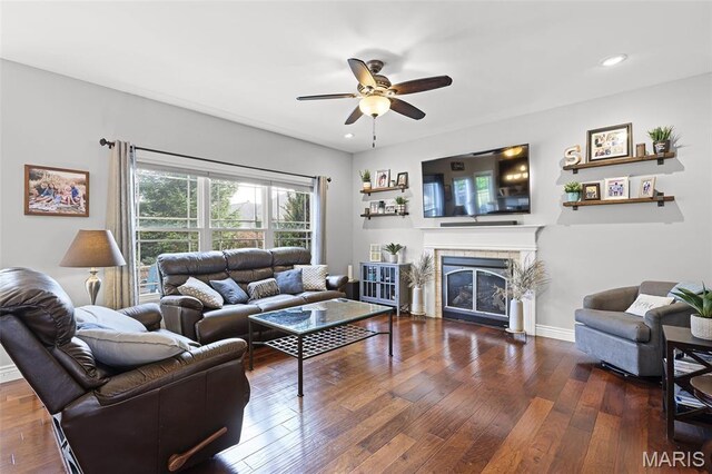 3312 Royal Crest Cir, Washington, MO 63090