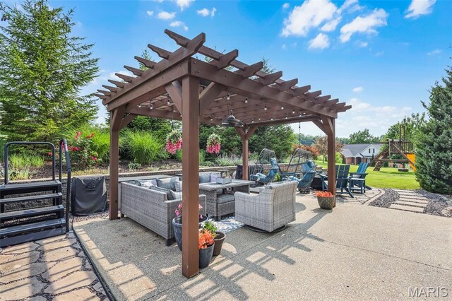 3312 Royal Crest Cir, Washington, MO 63090