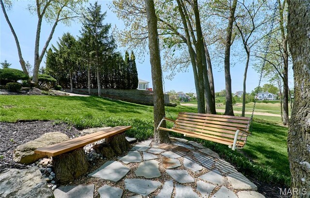 733 Hillenkamp Dr, Weldon Spring, MO 63304