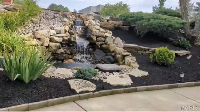 733 Hillenkamp Dr, Weldon Spring, MO 63304