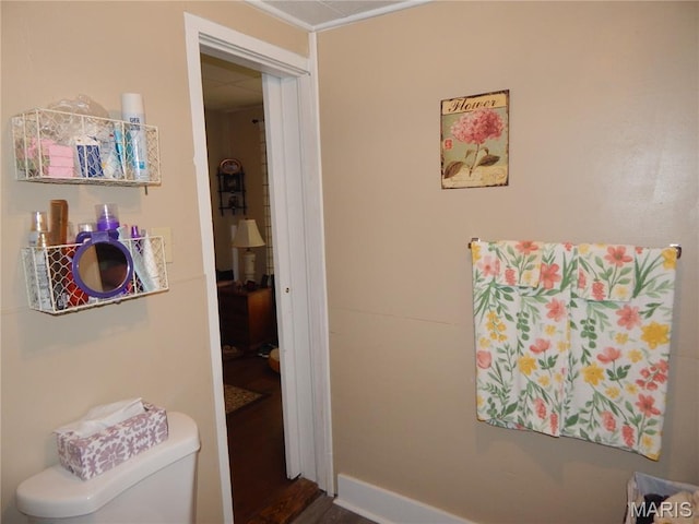 1620 W Centennial Ave, Bowling Green, MO 63334 - corridor featuring dark wood-type flooring
