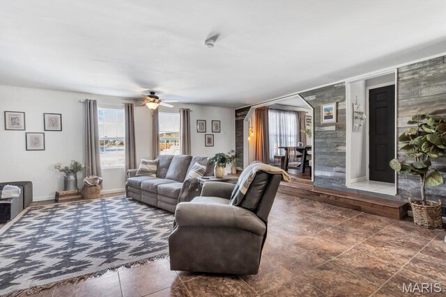 84 Pinewood Dr, Winfield, MO 63389
