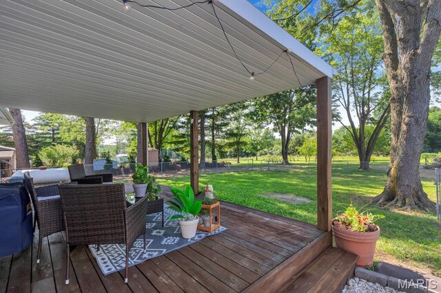 84 Pinewood Dr, Winfield, MO 63389