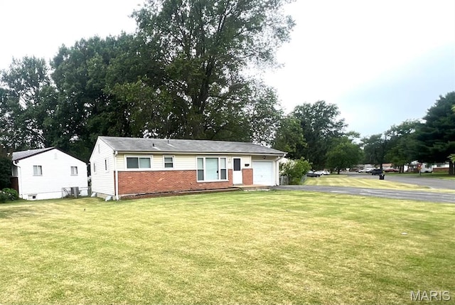 830 Northmoor Dr, Florissant, MO 63033 - photo 1