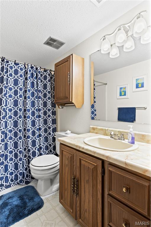 1465 Heritage Lndg Unit 404, Saint Charles, MO 63303