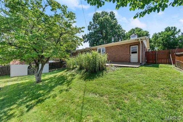 417 Concordia Ln, Saint Charles, MO 63301 - fenced backyard with an outbuilding