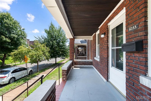 6033 Carlsbad Ave, Saint Louis, MO 63116 - photo 5