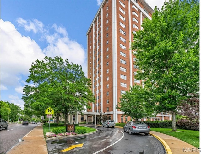 710 S Hanley Rd Unit 10A, Clayton, MO 63105 - view of building exterior
