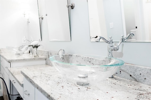 1821 Orr Ln, Ofallon, IL 62269 - full bathroom featuring vanity and a freestanding tub