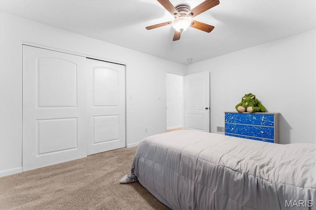 9138 Lynwood Ln, Fairview Heights, IL 62208 - carpeted bedroom with baseboards, a ceiling fan, and a closet