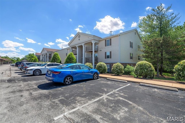 757 Ridgeside Dr Unit B, Ballwin, MO 63021 - photo 2