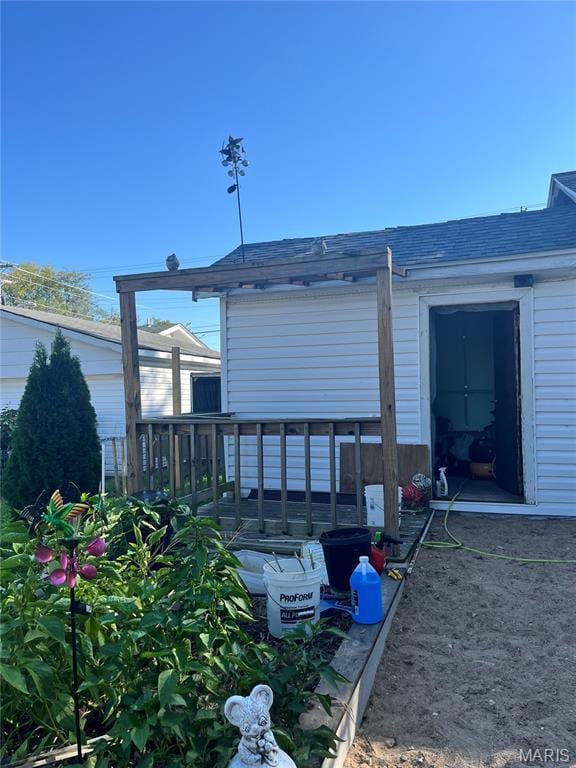 1003 W Ellis St, Salem, MO 65560 - rear view of property with a deck