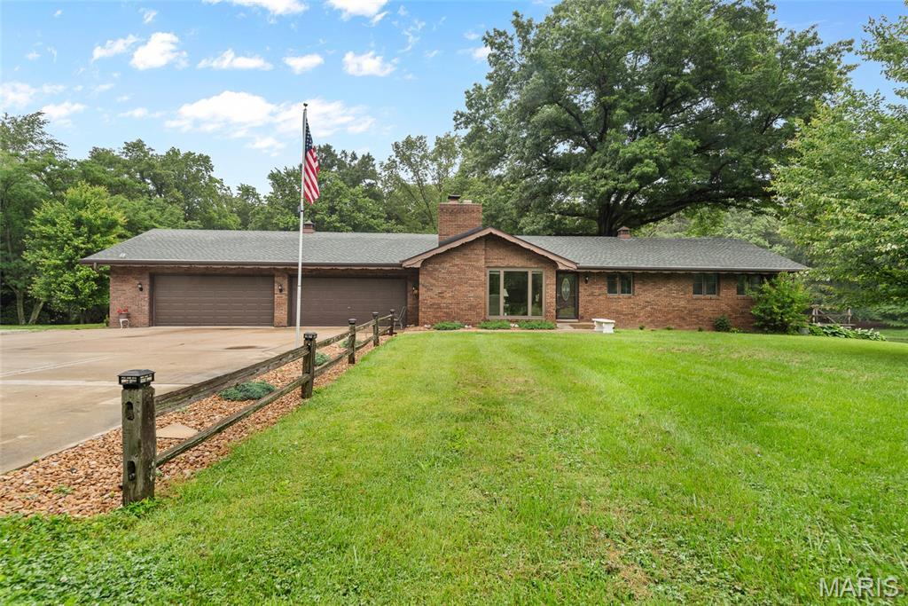756 Troy Ofallon Rd, Troy, IL 62294 - photo 1