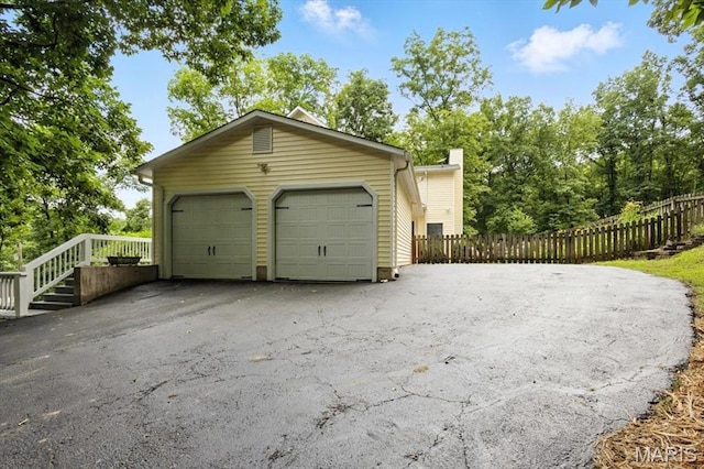 18232 Prickly Pear Ct, Pacific, MO 63069 - view of detached garage