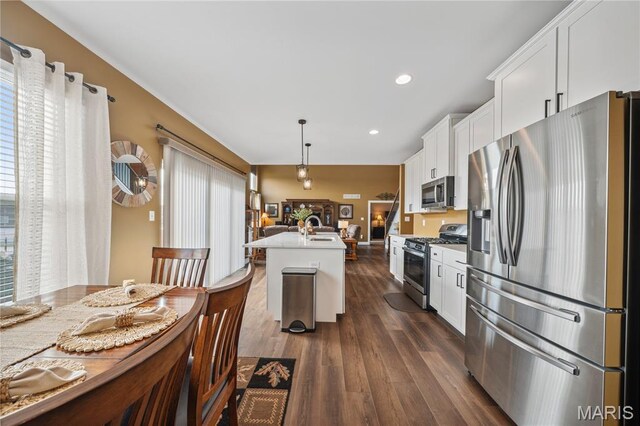 1000 Tall Timber Dr, Wentzville, MO 63385