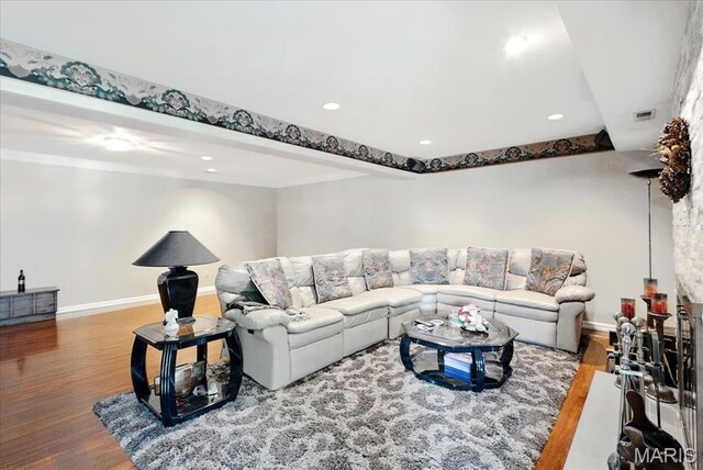2342 Cedar Dale Ct, Maryland Heights, MO 63043 - living room featuring wood finished floors, recessed lighting, and baseboards