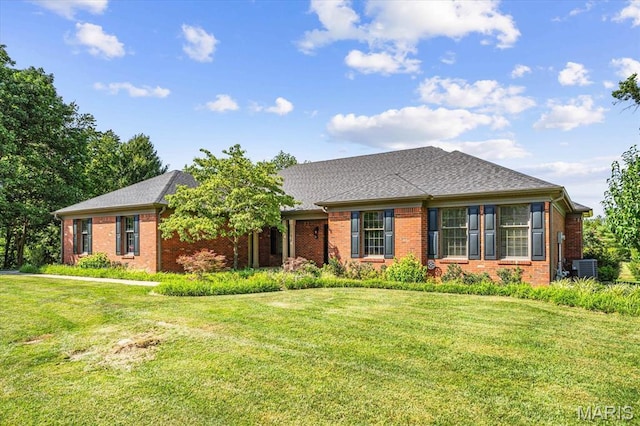 1609 10th Fairway Dr, Belleville, IL 62220 - view of front of house featuring brick siding and a front lawn