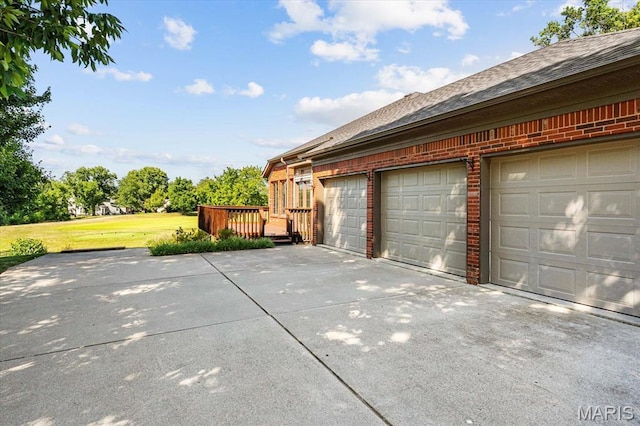 1609 10th Fairway Dr, Belleville, IL 62220 - view of garage