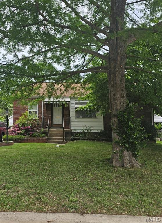 9827 Ravensbrook Dr, Saint Louis, MO 63123