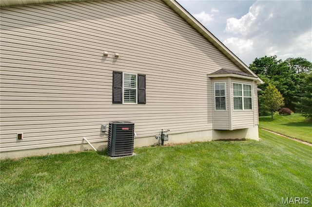 426 Vancroft Pl, Ofallon, IL 62269 - view of home's exterior featuring a central air condition unit and a yard