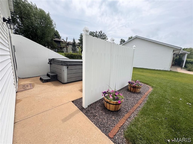 123 Clover Rd, Hannibal, MO 63401 - view of patio / terrace with a hot tub